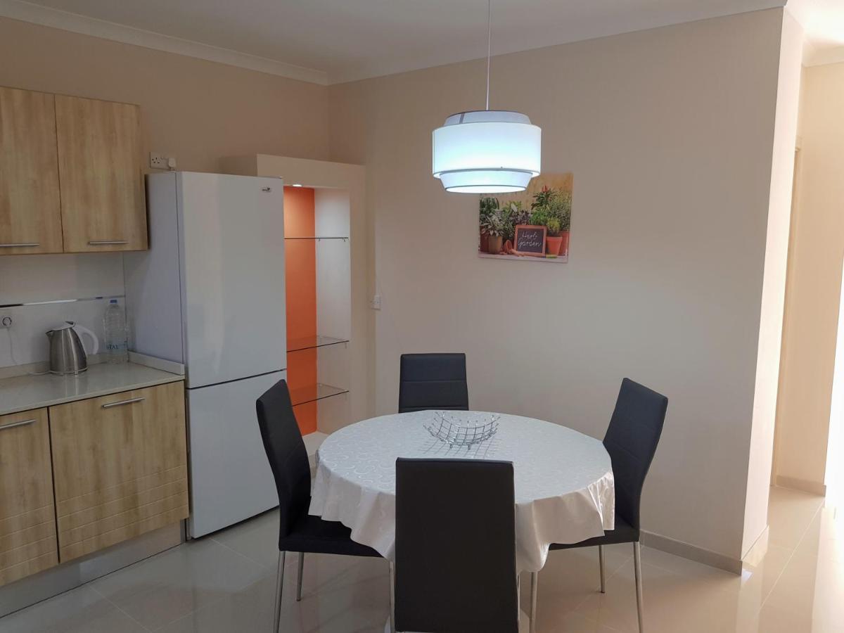 Charming Apartment-Wifi-Sleeps 5 Marsaskala Kültér fotó