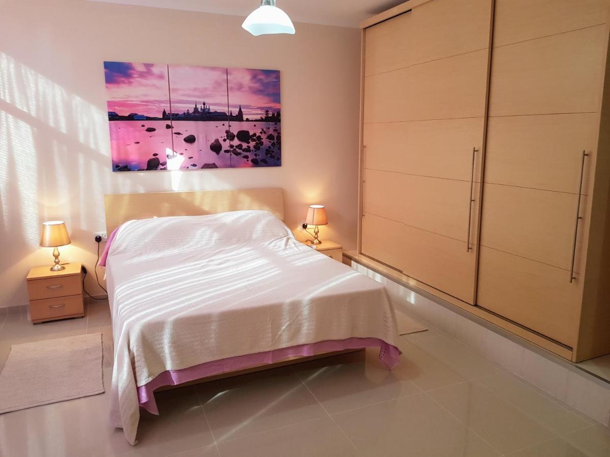 Charming Apartment-Wifi-Sleeps 5 Marsaskala Kültér fotó